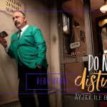 Do Not Disturb (Rahatsız Etme): Cem Yılmaz’dan Kara Mizah Yüklü Bir Yalnızlık Portresi
